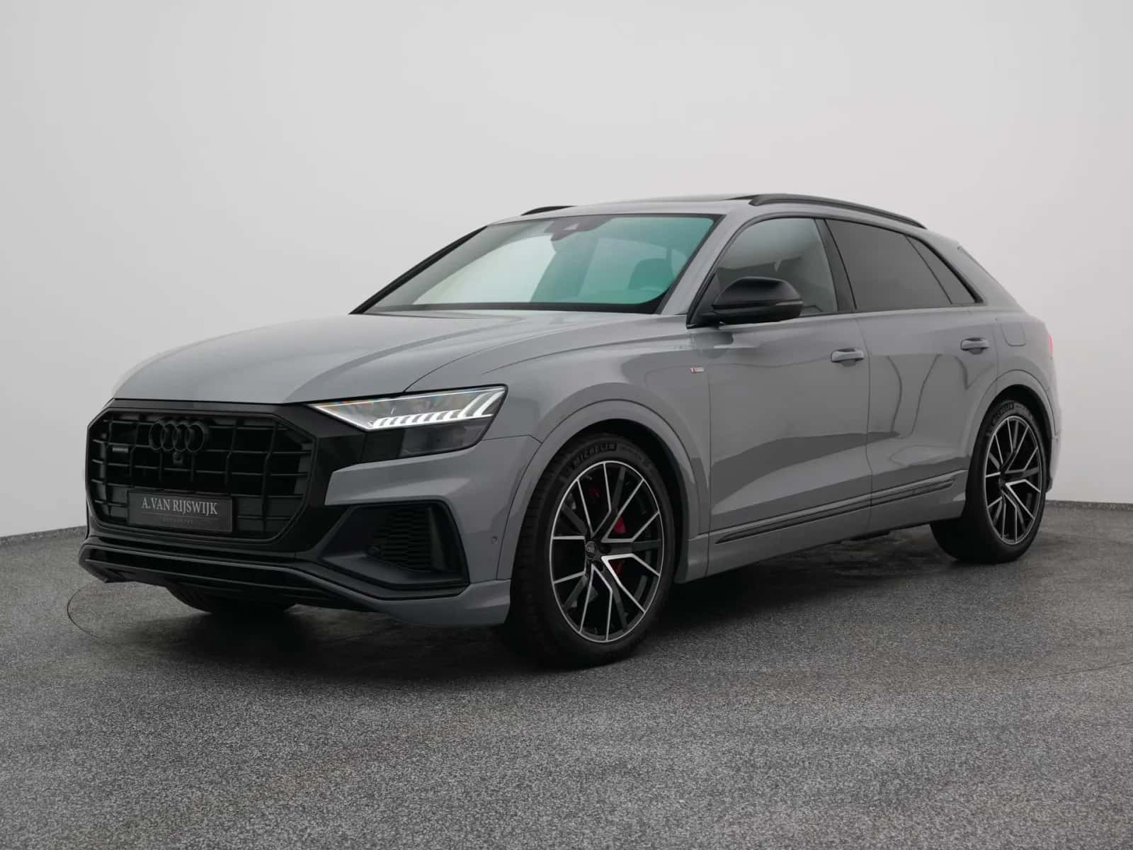 Audi Q8 (2021) — foto 1