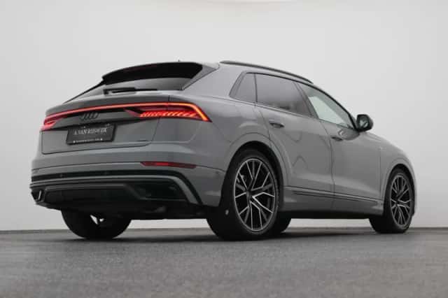 Audi Q8 (2021) thumbnail 16