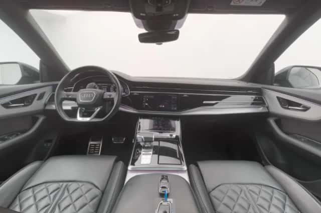 Audi Q8 (2021) thumbnail 3