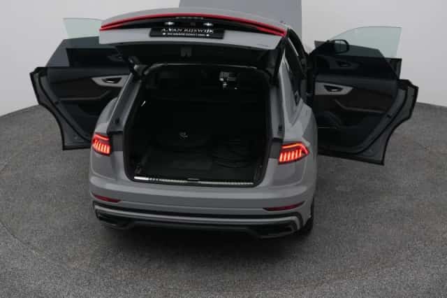 Audi Q8 (2021) thumbnail 29