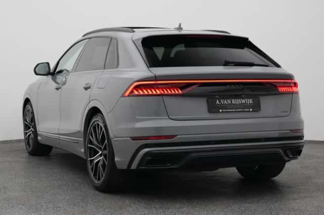 Audi Q8 (2021) thumbnail 5