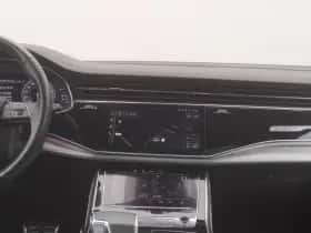 Audi Q8 (2021) thumbnail 8