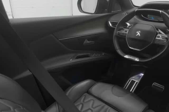 Peugeot 3008 (2021) thumbnail 11