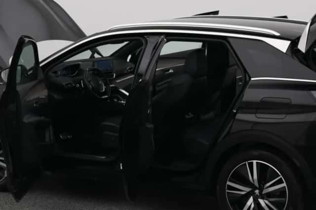 Peugeot 3008 (2021) thumbnail 33