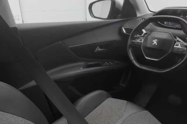 Peugeot 3008 (2020) thumbnail 11