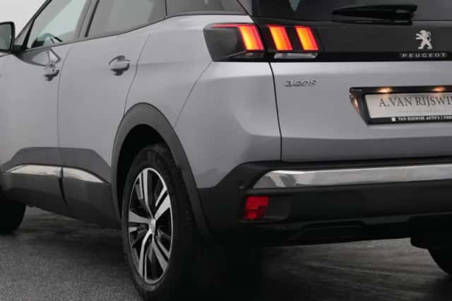 Peugeot 3008 (2020) thumbnail 18