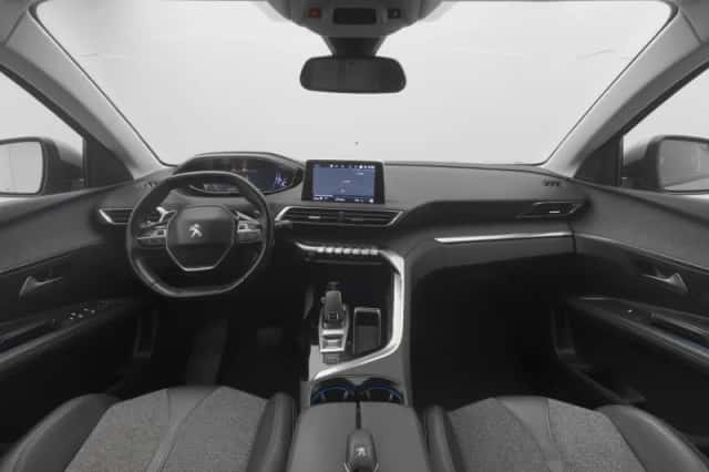 Peugeot 3008 (2020) thumbnail 3