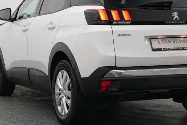 Peugeot 3008 (2020) thumbnail 18