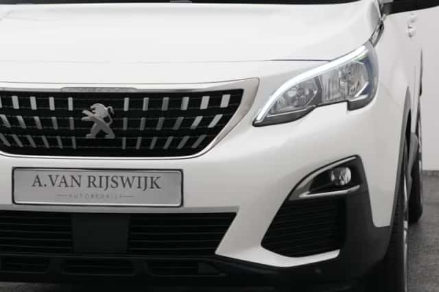 Peugeot 3008 (2020) thumbnail 19