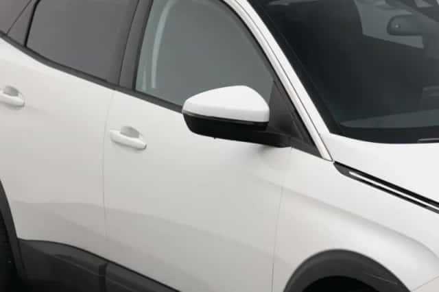 Peugeot 3008 (2020) thumbnail 23