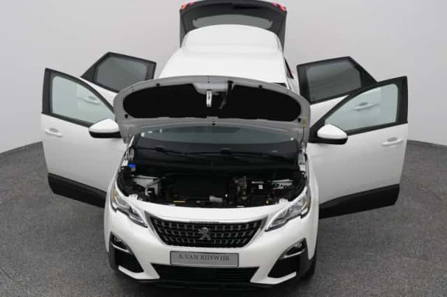 Peugeot 3008 (2020) thumbnail 27