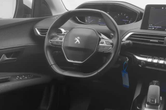 Peugeot 3008 (2020) thumbnail 7