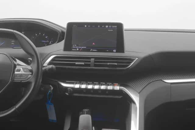Peugeot 3008 (2020) thumbnail 8