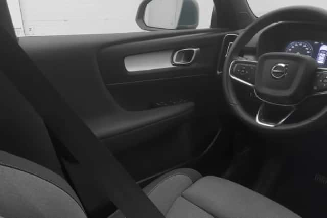 Volvo XC40 (2023) thumbnail 11