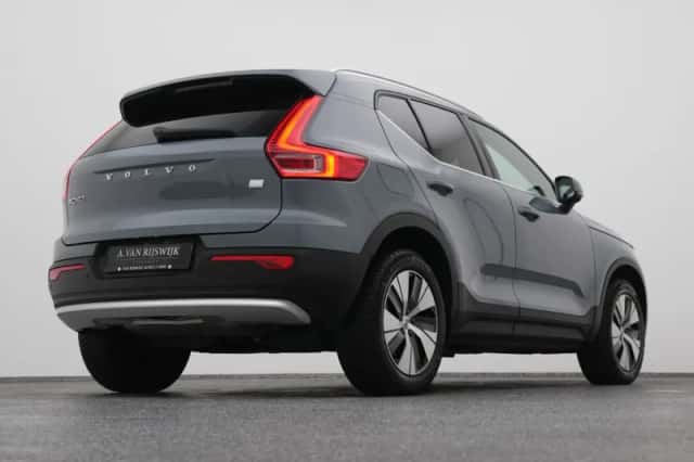 Volvo XC40 (2023) thumbnail 16