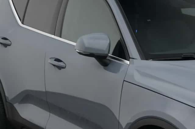 Volvo XC40 (2023) thumbnail 23