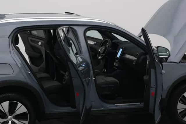 Volvo XC40 (2023) thumbnail 34