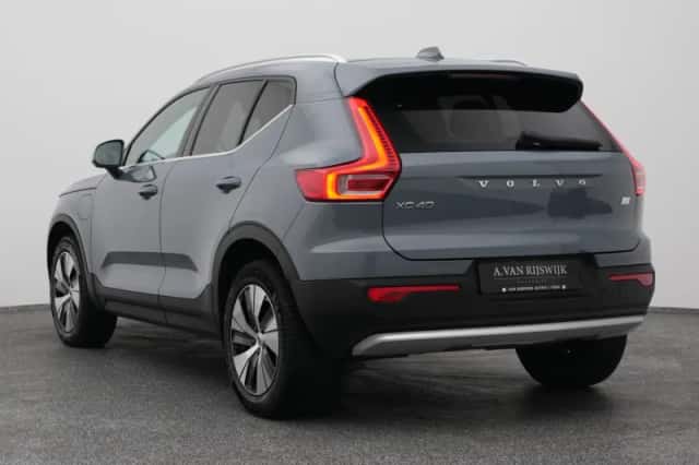 Volvo XC40 (2023) thumbnail 5