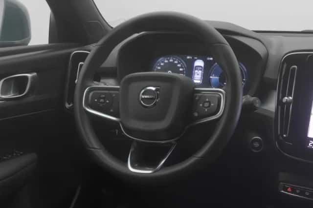 Volvo XC40 (2023) thumbnail 7