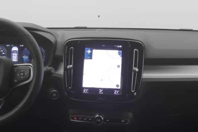Volvo XC40 (2023) thumbnail 8