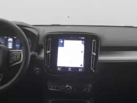 Volvo XC40 (2023) thumbnail 8