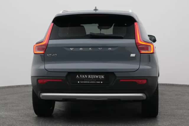 Volvo XC40 (2023) thumbnail 10