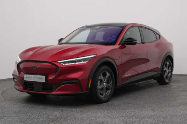 Ford Mustang (2023) thumbnail 1