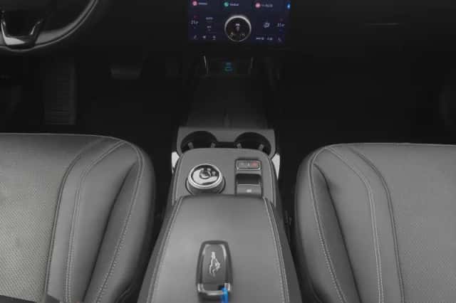 Ford Mustang (2023) thumbnail 13