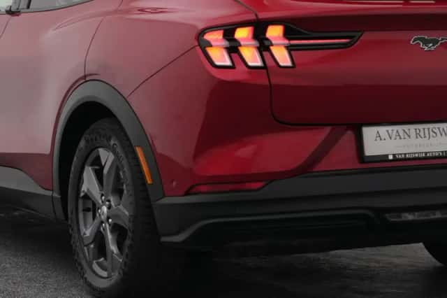 Ford Mustang (2023) thumbnail 19