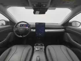 Ford Mustang (2023) thumbnail 3