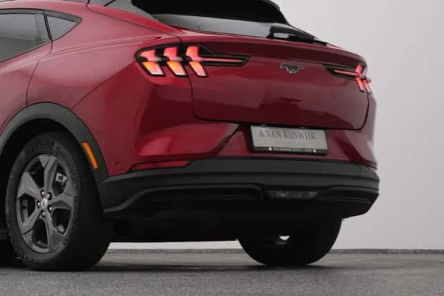 Ford Mustang (2023) thumbnail 23