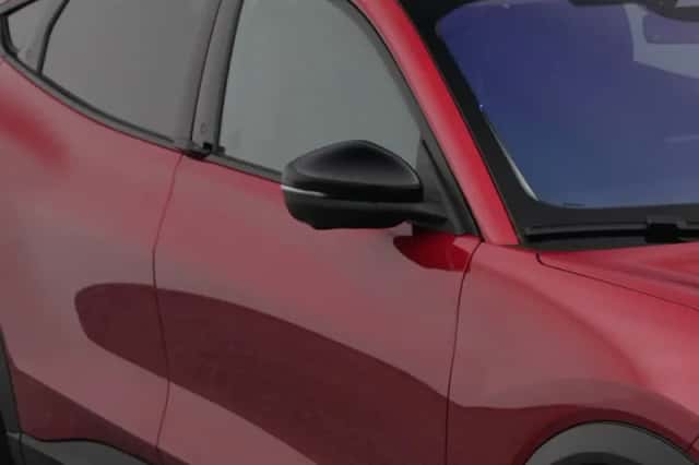 Ford Mustang (2023) thumbnail 24