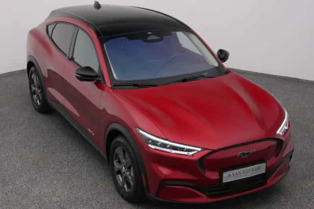 Ford Mustang (2023) thumbnail 25