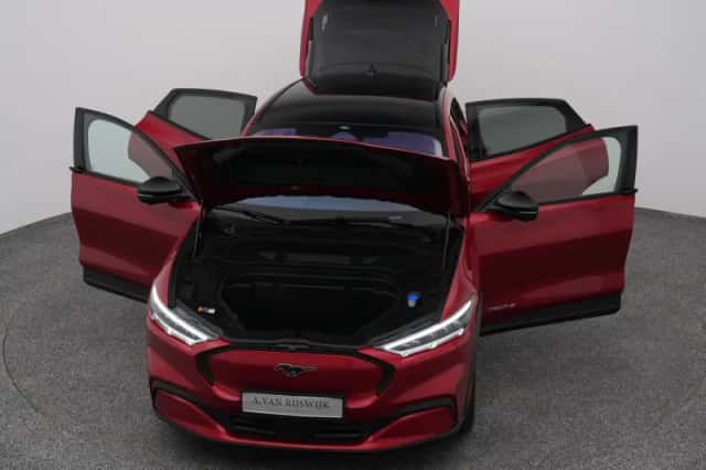 Ford Mustang (2023) thumbnail 28