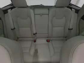Volvo XC60 (2023) thumbnail 4