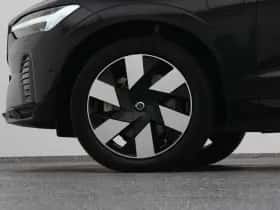 Volvo XC60 (2023) thumbnail 39