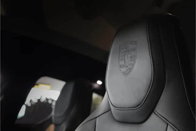 Porsche Taycan (2021) thumbnail 15