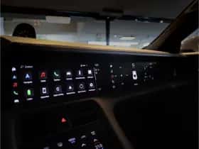 Porsche Taycan (2021) thumbnail 24
