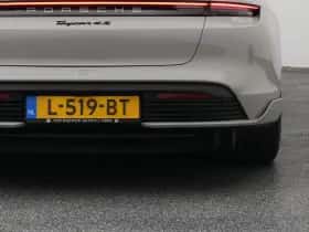 Porsche Taycan (2021) thumbnail 27