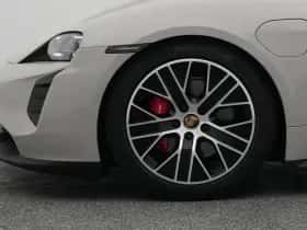Porsche Taycan (2021) thumbnail 28