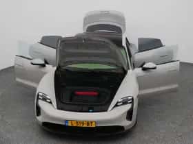 Porsche Taycan (2021) thumbnail 36