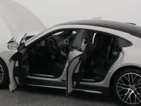Porsche Taycan (2021) thumbnail 42
