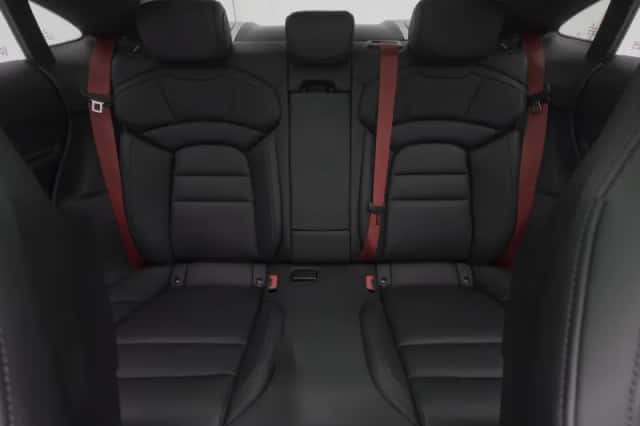 Porsche Taycan (2021) thumbnail 6