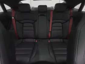 Porsche Taycan (2021) thumbnail 6