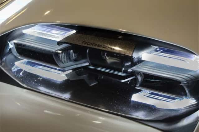 Porsche Taycan (2021) thumbnail 9