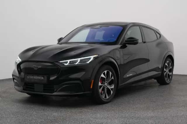 Ford Mustang (2024) thumbnail 1