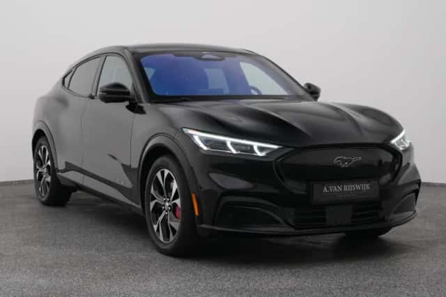 Ford Mustang (2024) thumbnail 2