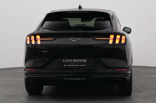 Ford Mustang (2024) thumbnail 11
