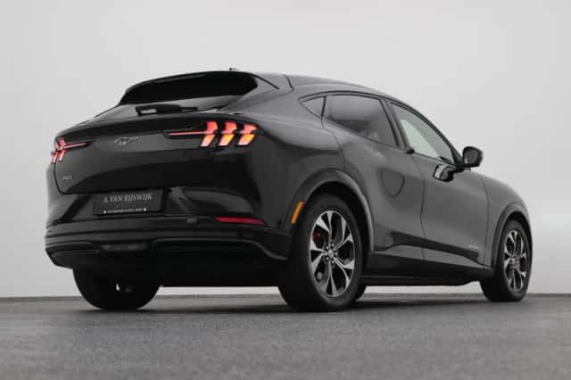 Ford Mustang (2024) thumbnail 17