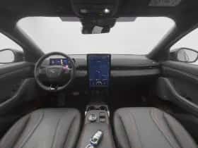 Ford Mustang (2024) thumbnail 3